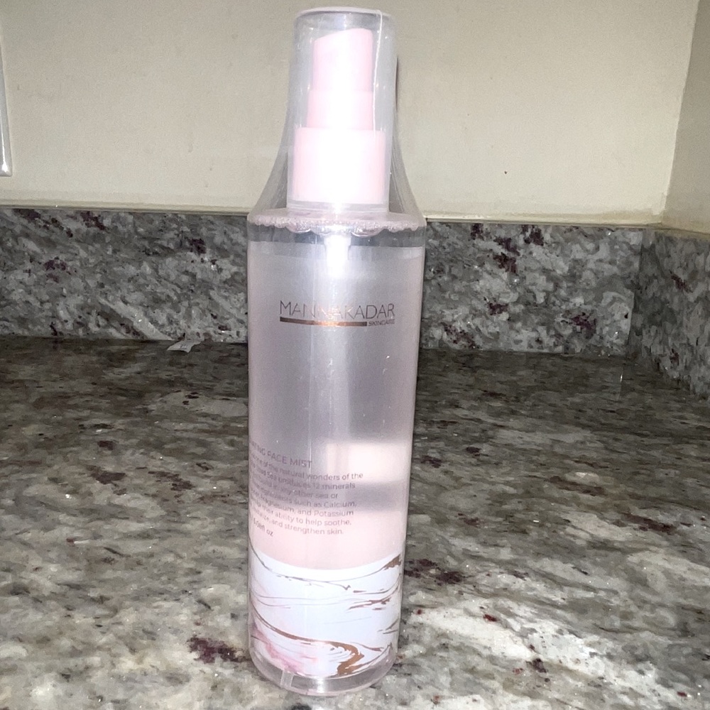 Manna Kadar- hydrating face mist